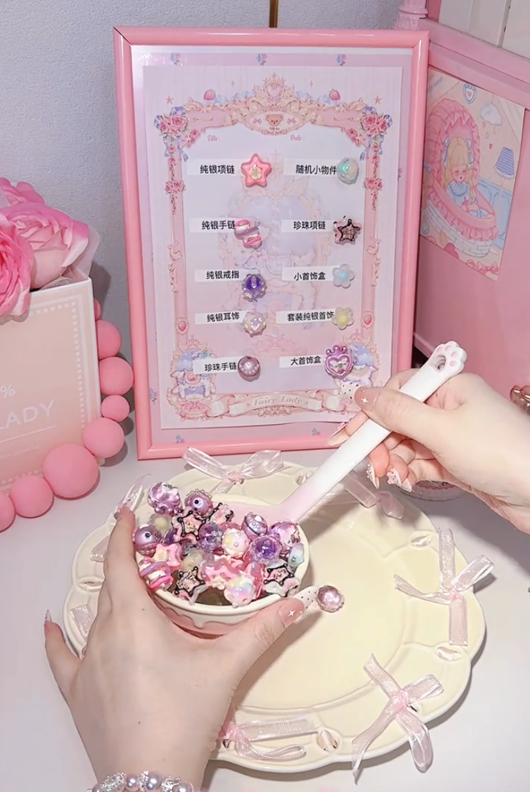 Luck Scoop Products
